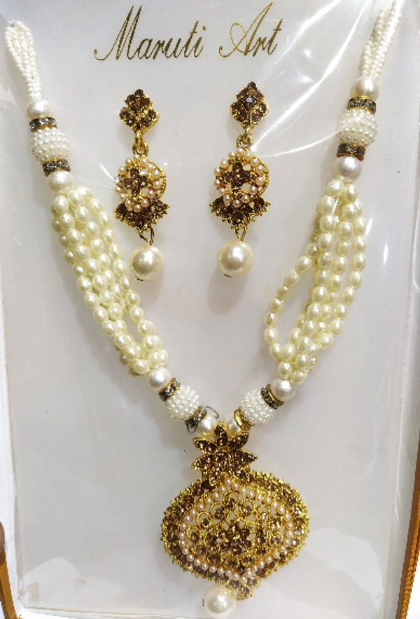 Dream Shades Gold Antique Necklace - Golden, Free