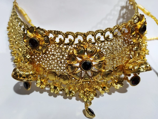 DS Gold Choker Necklace - Golden, Free