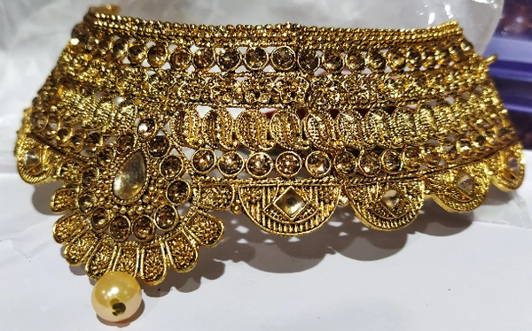 D S Gold Choker Necklace - Golden, Free