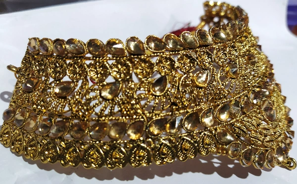 D S Gold Choker Necklace - Golden, Free