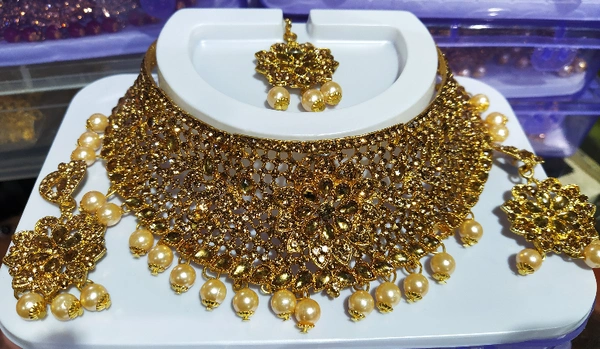 DS Gold Choker Necklace - Golden, Free