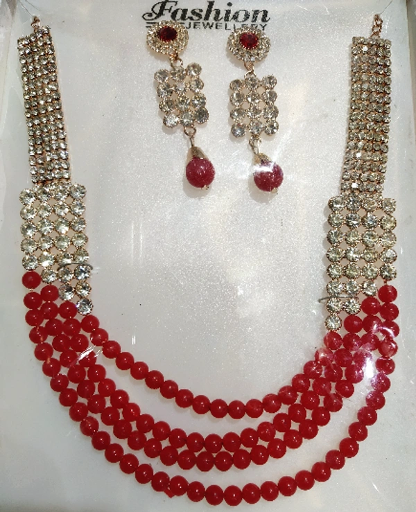 D S Red Antique Necklace - Red, Free