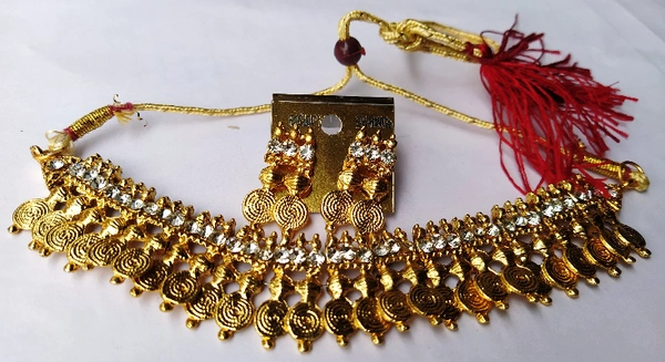 D S Antique Choker Necklace Set - Gold, Free
