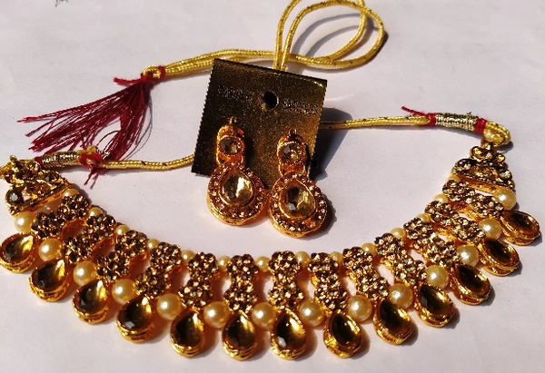 D S Antique Choker Necklace Set - Gold, Free