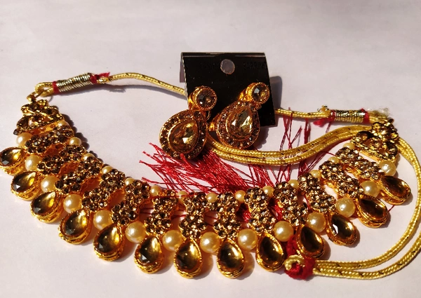 D S Antique Choker Necklace Set - Gold, Free