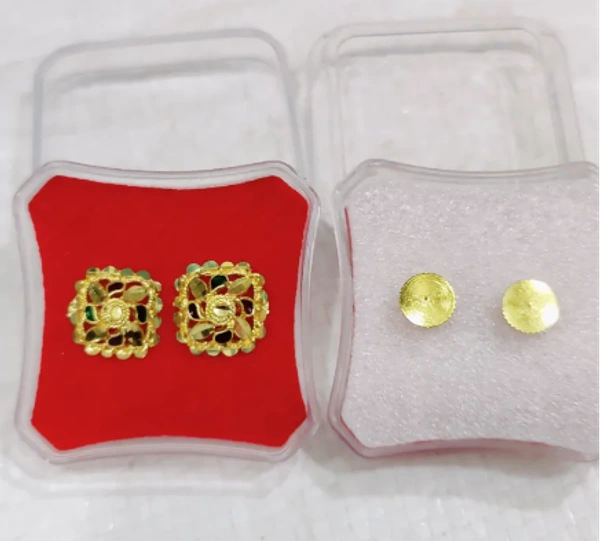 DS White Gold-Plated Handcrafted Stud Earring - Golden, Free Sizes