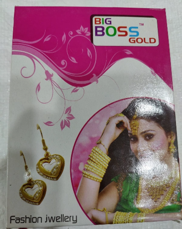 DS Gold-Plated Studs Stud Earring  - Golden, Free Sizes
