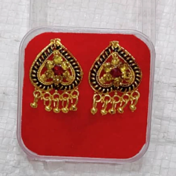 DS Gold-Plated Studs Stud Earring - Golden, Free Sizes