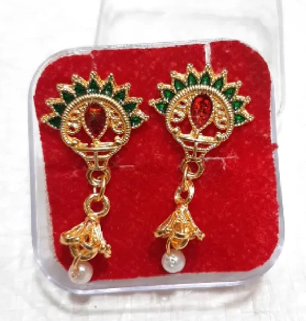 DS Gold-Plated Studs Stud Earring - Golden, Free Sizes