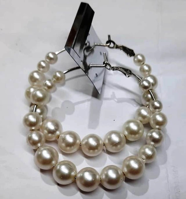 earrings - White