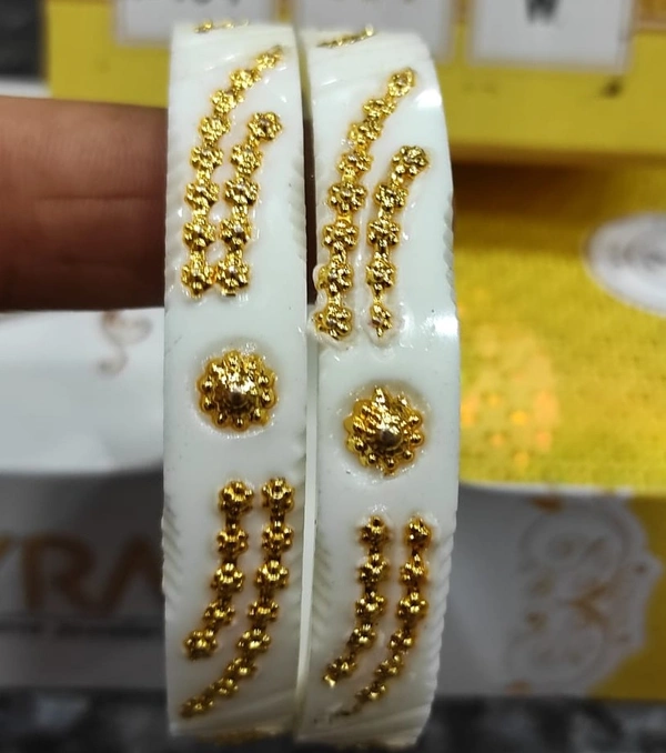 Gold Sankha Bangle