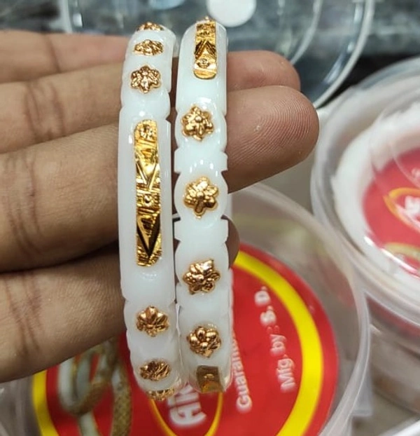 Gold Shakha bangle