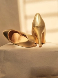 Mast & Harbour  Kitten Heels - Gold, EURO36/UK3