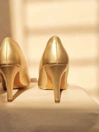 Mast & Harbour  Kitten Heels - Gold, EURO36/UK3