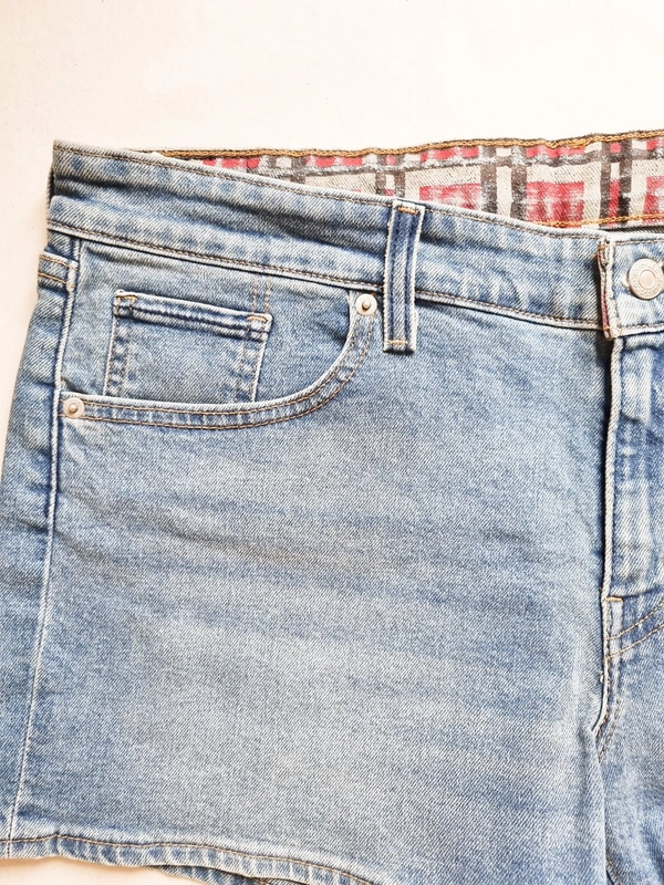 Levi's  High Rise Snug Through Waist Shorts  - Blue, 37 In (high waist)