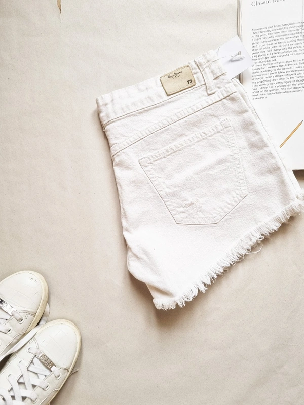 Pepe Jeans  Booty Shorts - White, 34 In (mid waist)