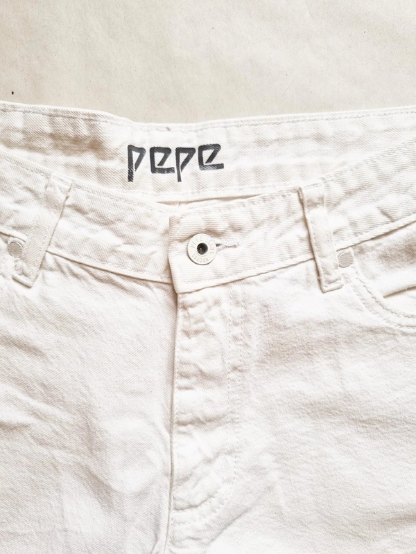 Pepe Jeans  Booty Shorts - White, 34 In (mid waist)
