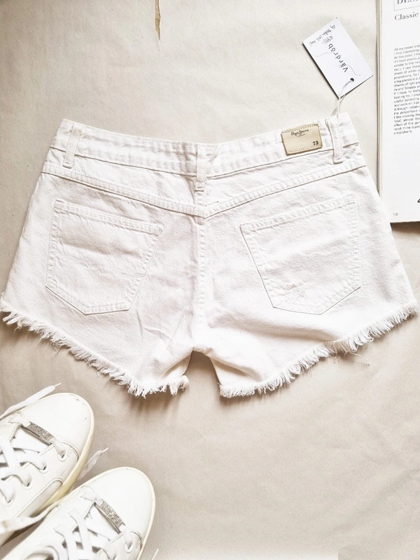 Pepe Jeans  Booty Shorts - White, 34 In (mid waist)
