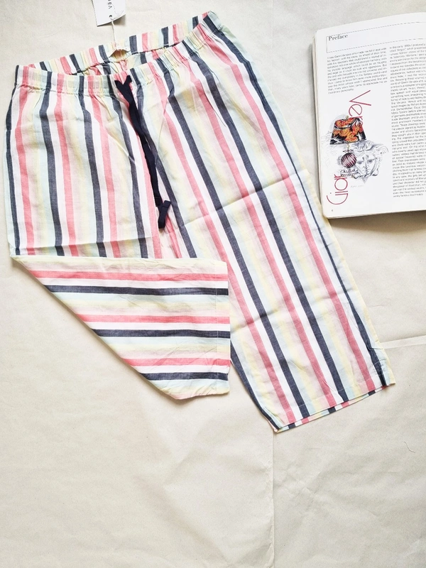 Esprit  Capri Pants - Multicolour , 28-30 In (high waist)