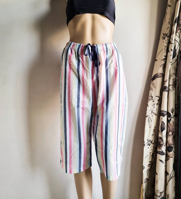 Esprit  Capri Pants - Multicolour , 28-30 In (high waist)