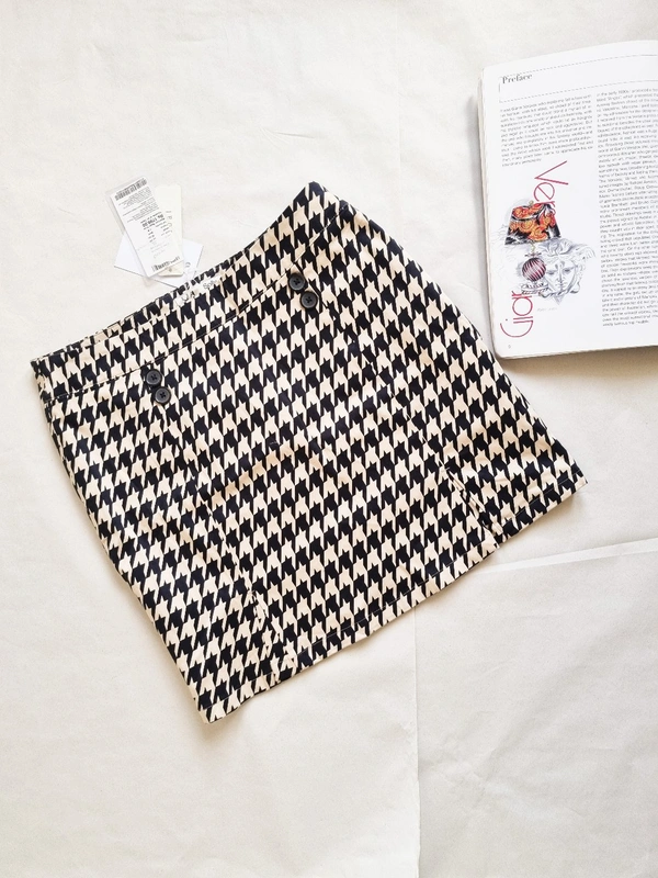 Allen Solly  Formal  Skirt  - Black & Beige , 30 - 32 In (high waist)