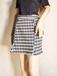 Allen Solly  Formal  Skirt  - Black & Beige , 30 - 32 In (high waist)