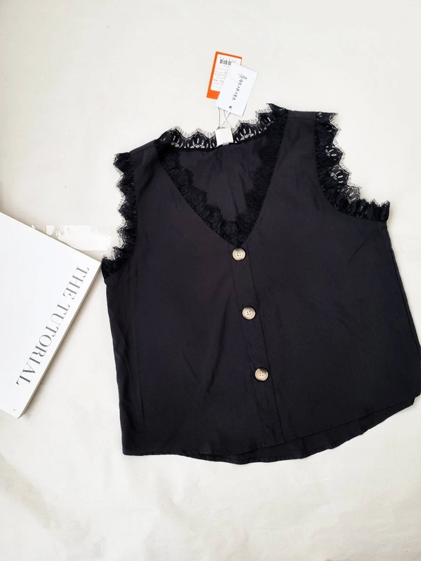 Urbanic  Lace  Top  - Black, L