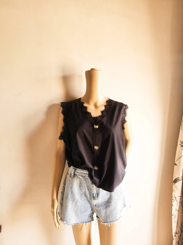 Urbanic  Lace  Top  - Black, L