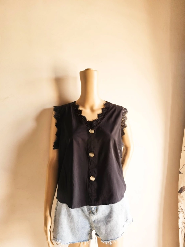 Urbanic  Lace  Top  - Black, L