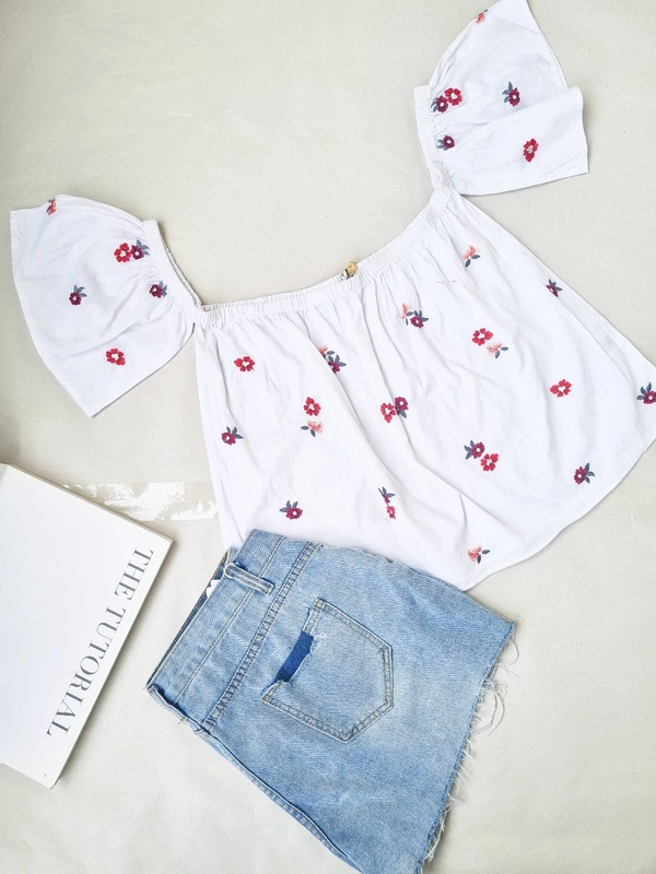 Ms. Taken By Kriti Sonan Floral Top - White, M