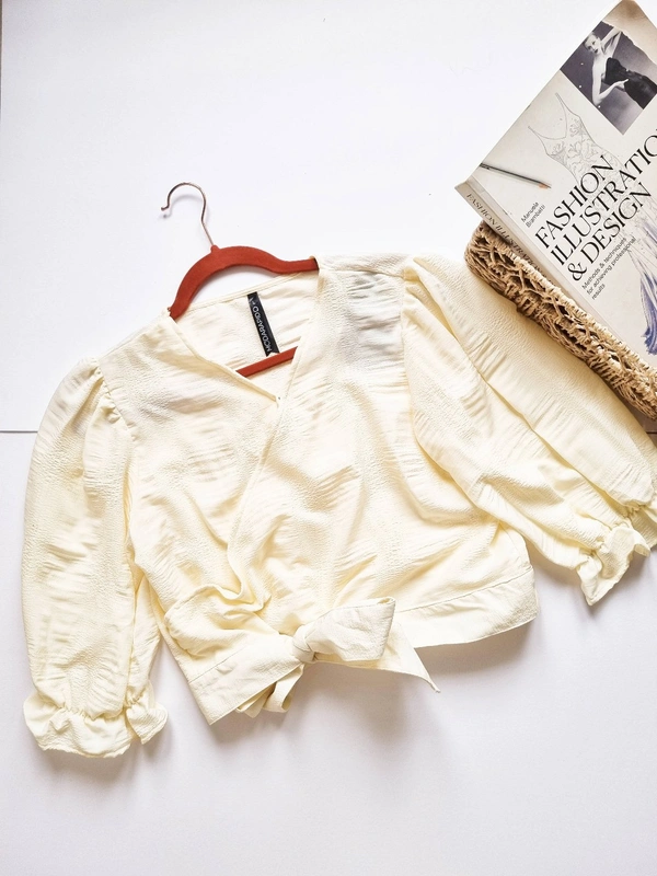 Moda Rapido  Wrap Top - L, Off White