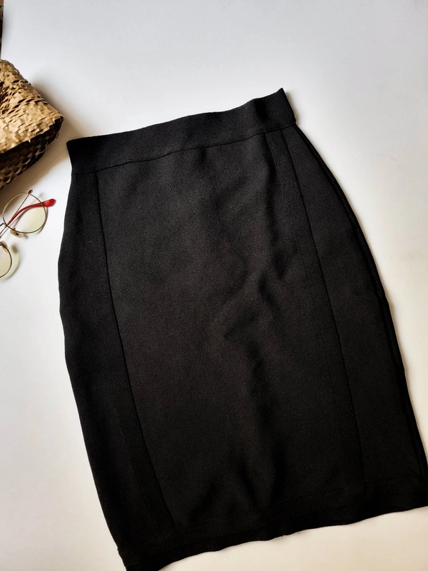 Pencil skirt - 24 - 28 In, Black