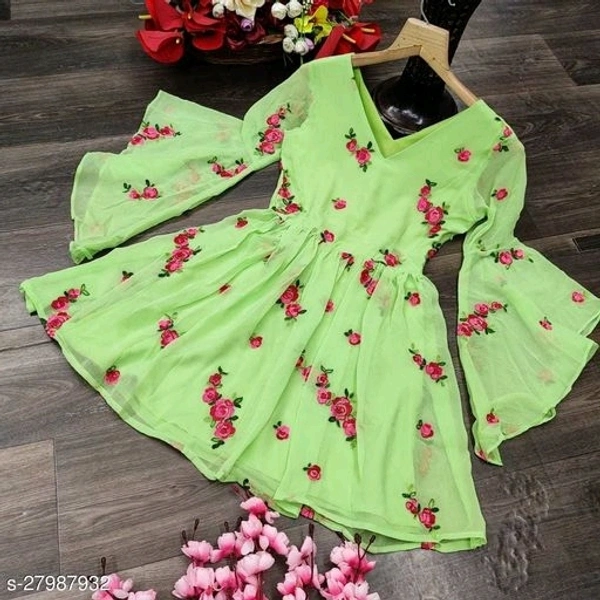 Urbane Modern Women Tops & Tunics (SS27987931)  - Green , L