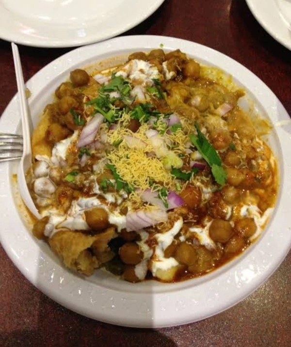 Samosa chat (समोसा चाट)