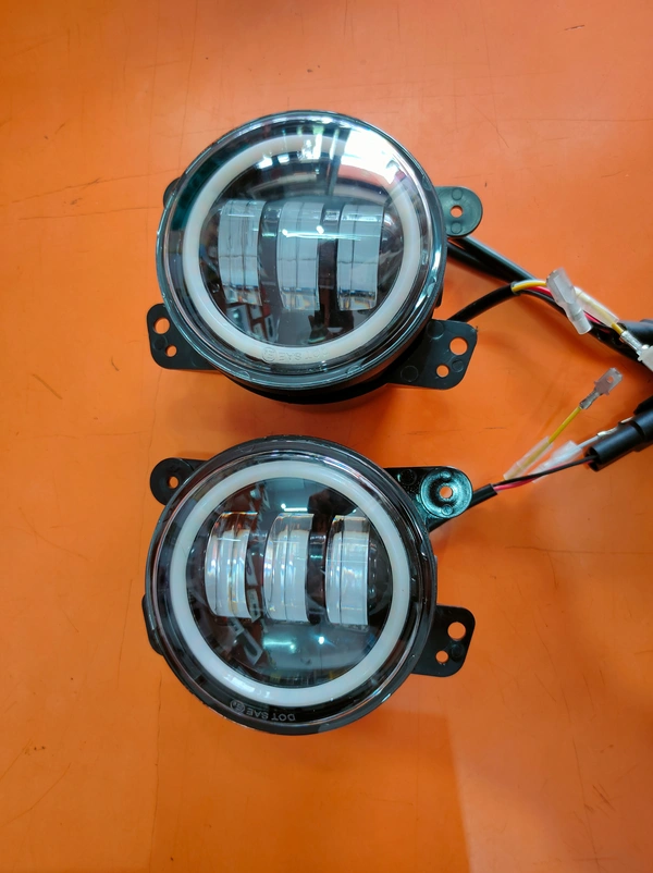 UNIVERSAL FOG LIGHT FOR CAR - FREE SIZE, BLACK/WHITE/BROWN, NEW, PLASTIC/GLASS