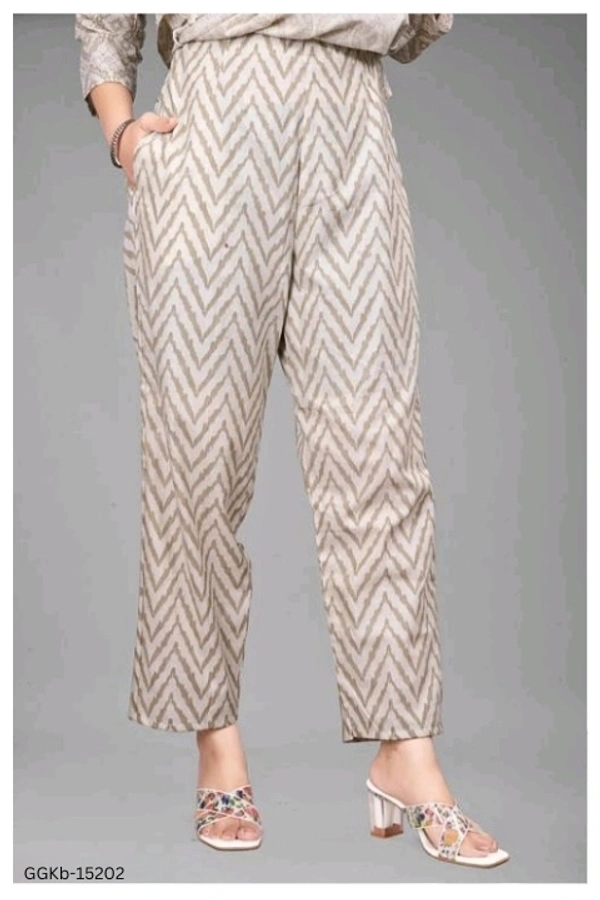 GGK-15202 Women's & Girls Kurta And pant sets - M