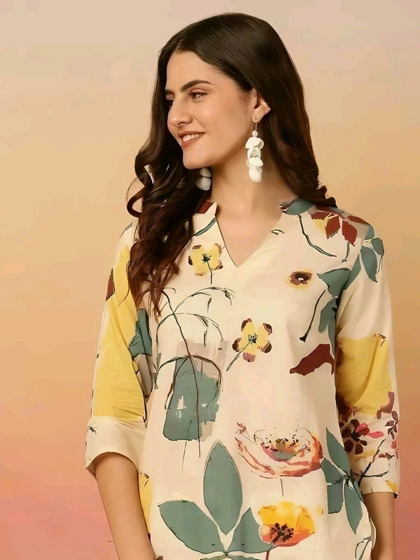 GWWc- 20330 Viscose Rayon Floral Print Tops - M