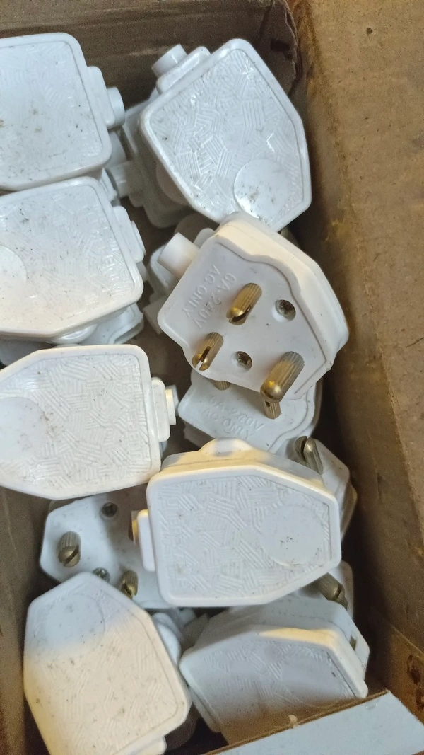 3 Pin Top 6 Amp 