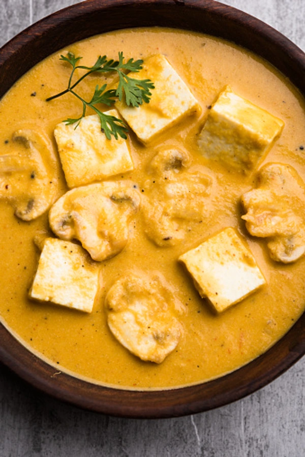 Paneer Mushrum Butter Masala