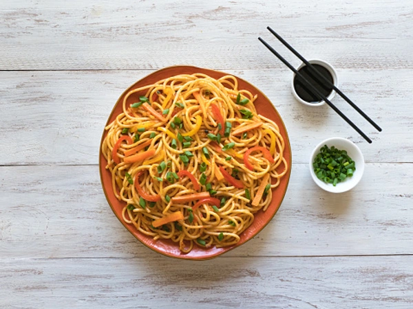 Veg Hakka Noodles