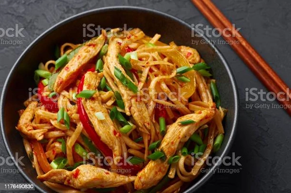 Sechzwan Pasta