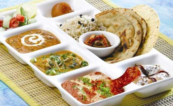 Special Veg Thali - Bhole Chature