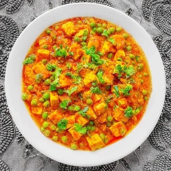 Muter Paneer 