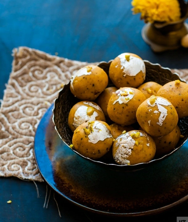 Besan Laddu