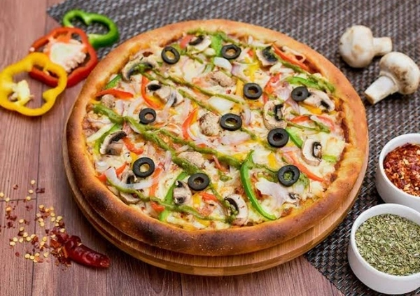 Tangy Masti Pizza (Made From Liquid Cheese) 