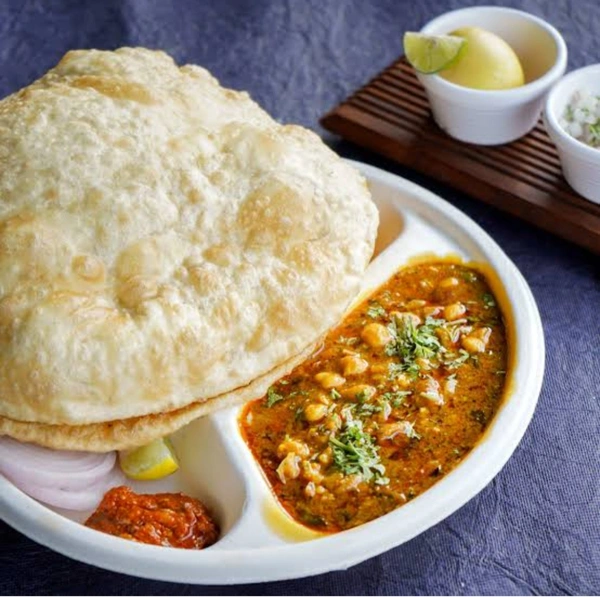 Chhola Bhatura -full 2pcs Bhatura 