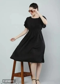 BLACK NECK PLEATED DRESS