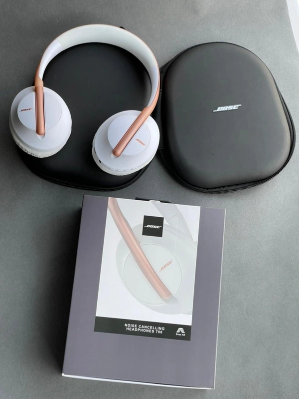 Bose 700 Model Headphone - Black