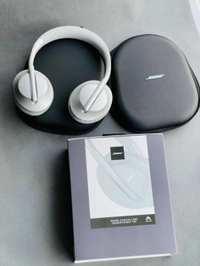 Bose 700 Model Headphone - Black