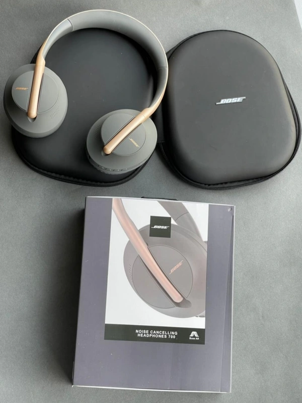 Bose 700 Model Headphone - Black